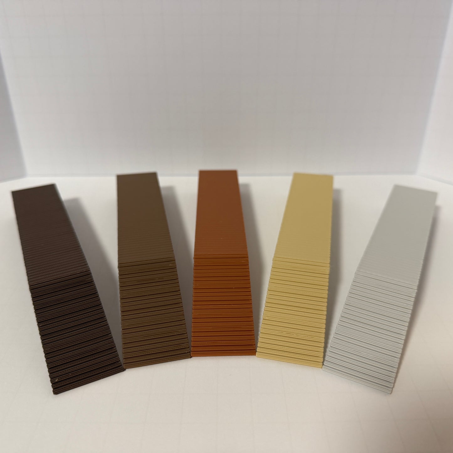 HO Scale Wood Style Freight Ramp - Multiple Colors