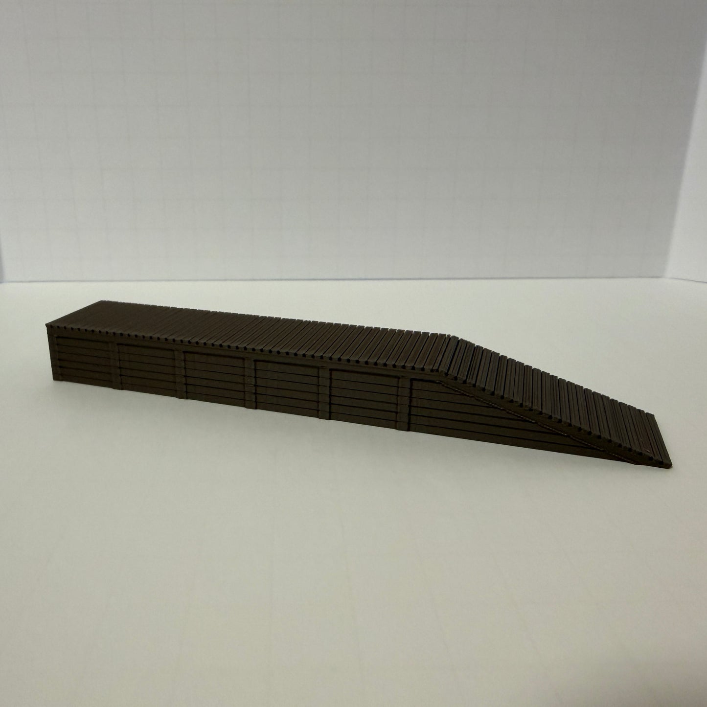 HO Scale Wood Style Freight Ramp - Multiple Colors