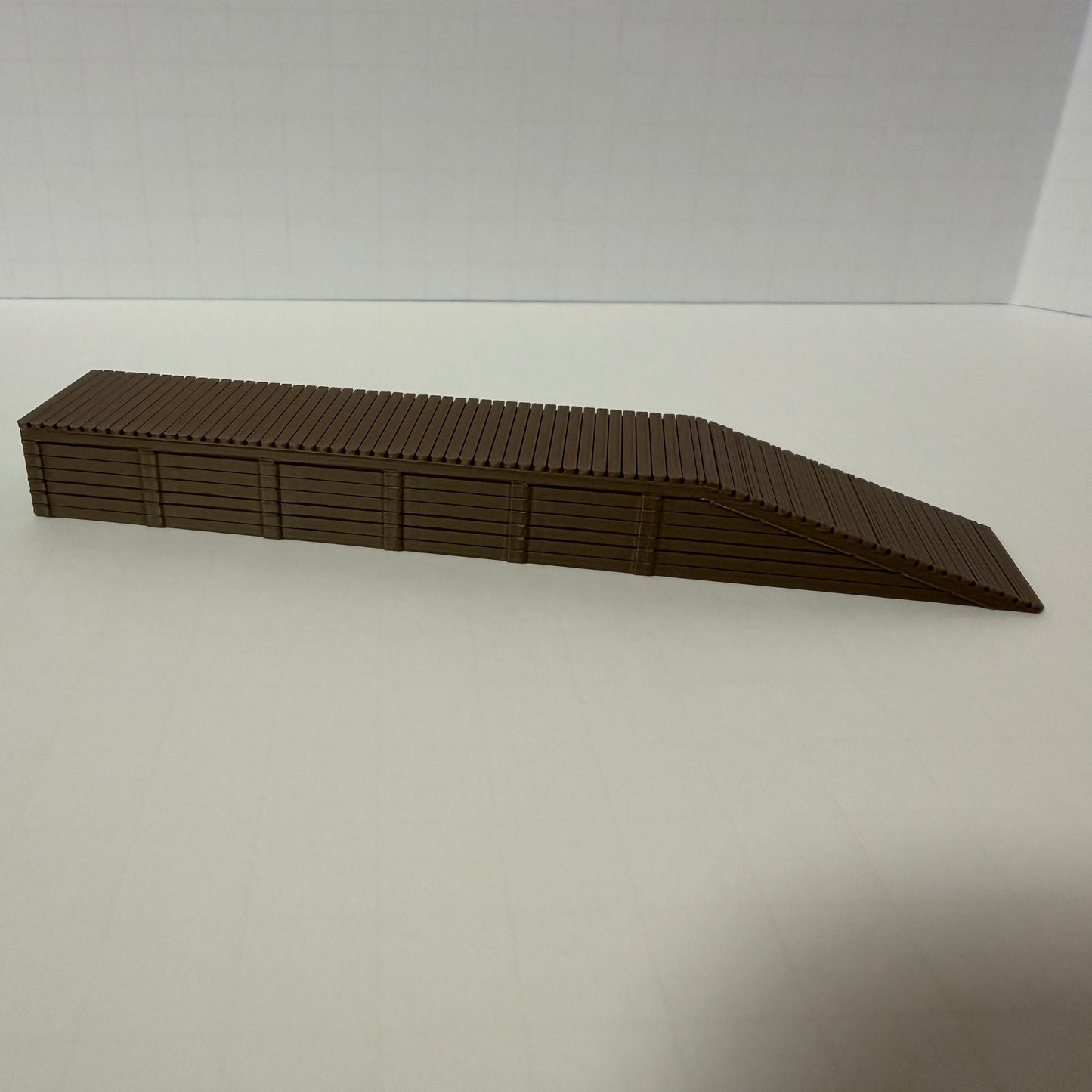 HO Scale Wood Style Freight Ramp - Multiple Colors
