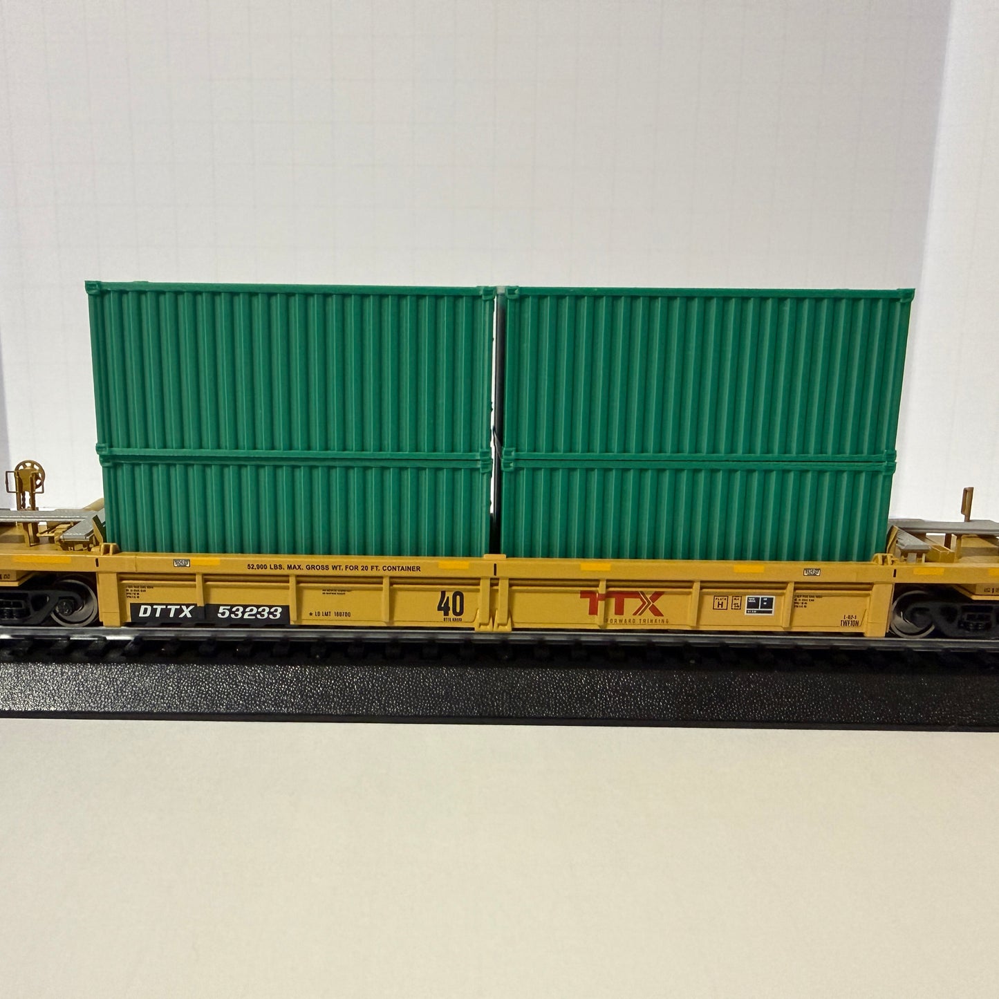 HO Scale 20' Shipping Container - International Intermodal - 1 Container