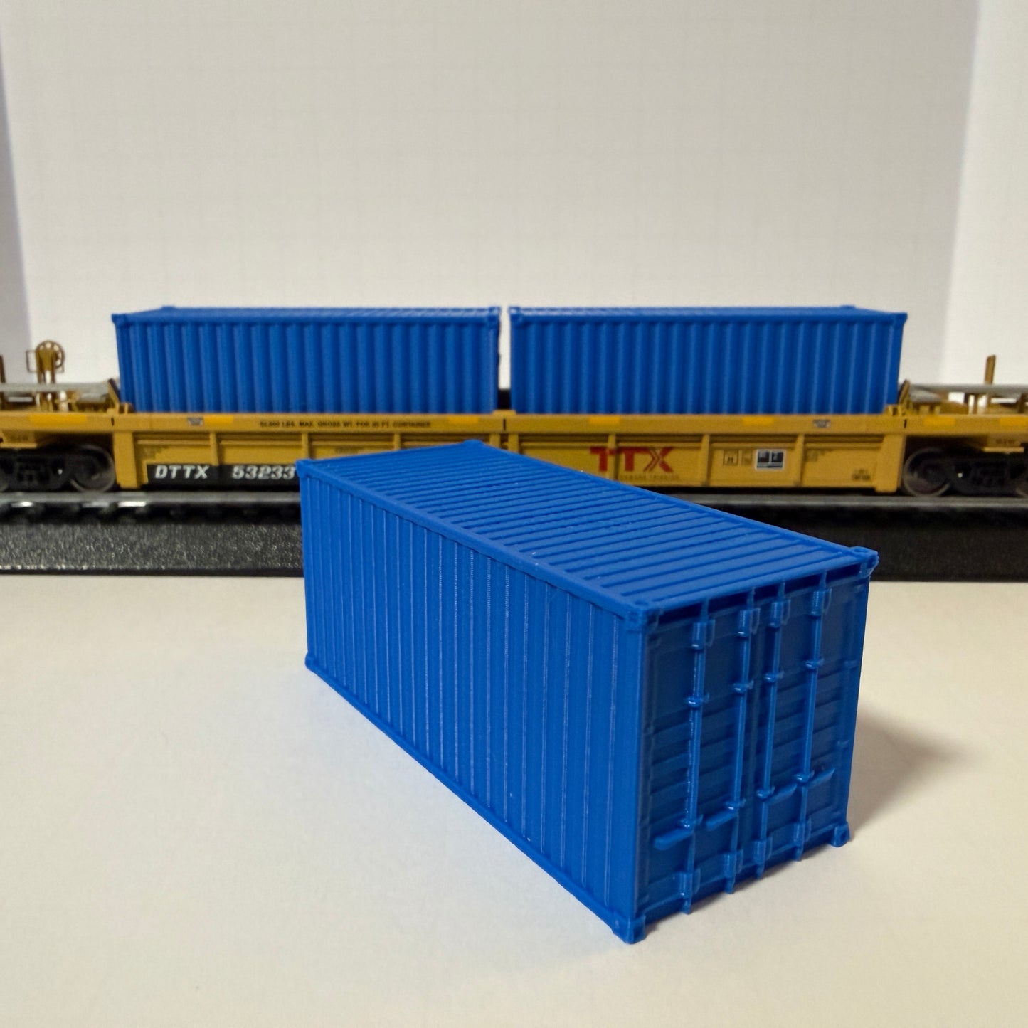 HO Scale 20' Shipping Container - International Intermodal - 1 Container