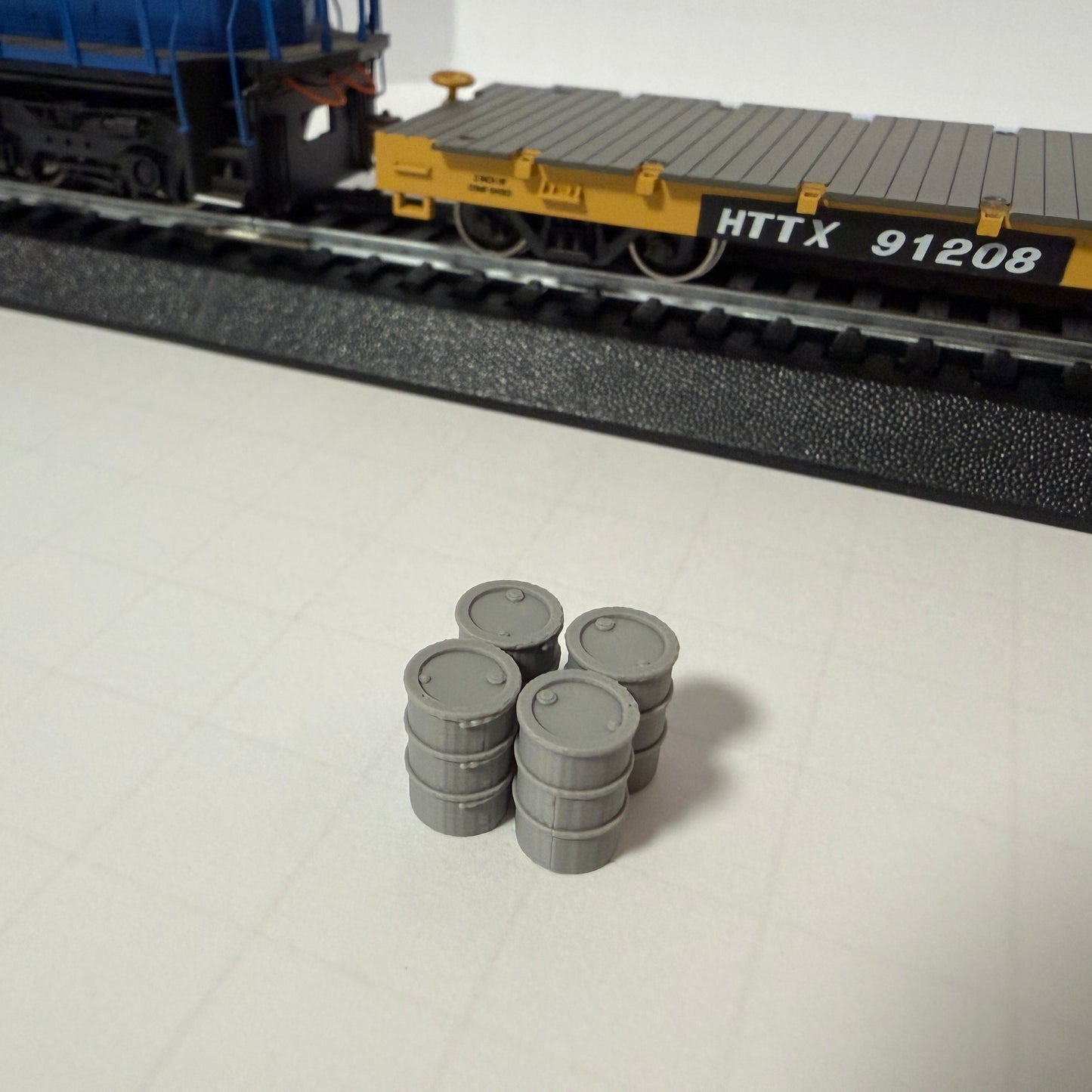 HO Scale 55 Gallon Drum Oil Barrel - Set of 20 - Multiple Colors