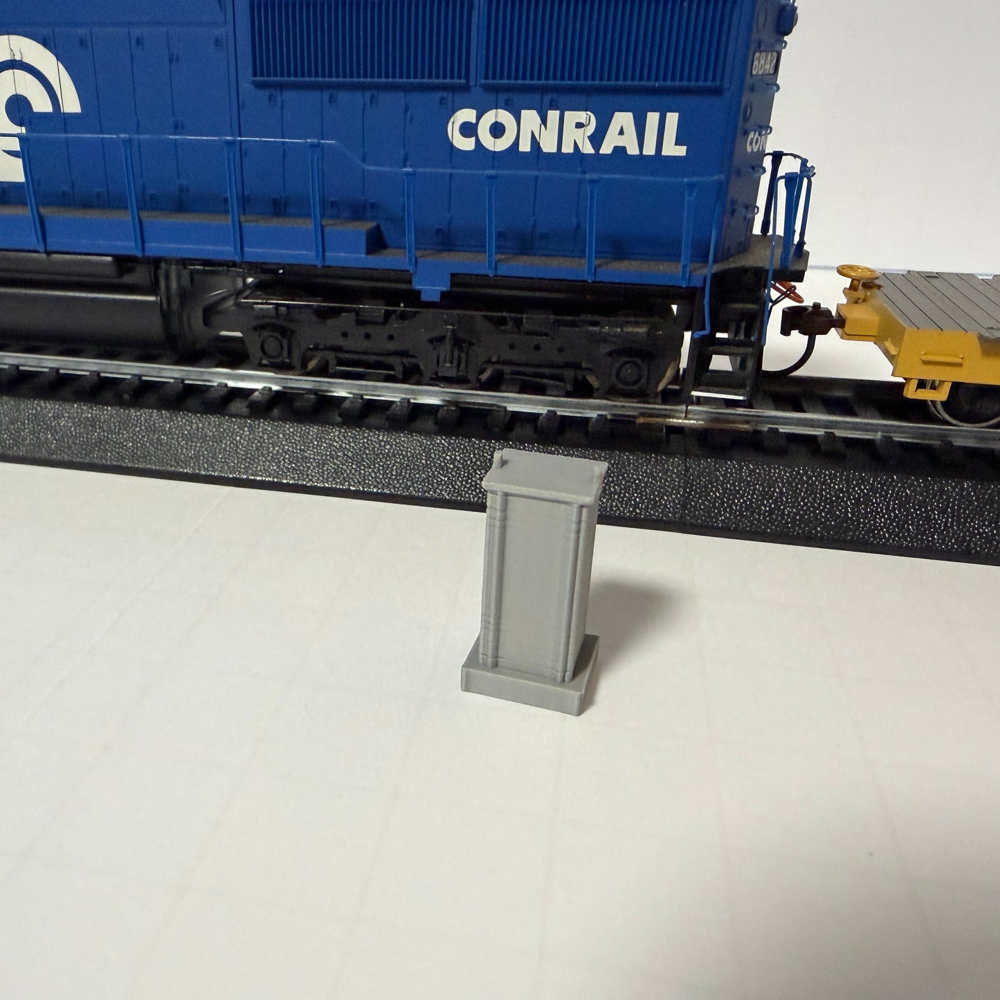 HO Scale Single Door Signal Cases - Set of 3